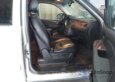 2009 Chevrolet Tahoe Lt2 z USA, uszkodzony, nr VIN 1GNEC233X9R302233